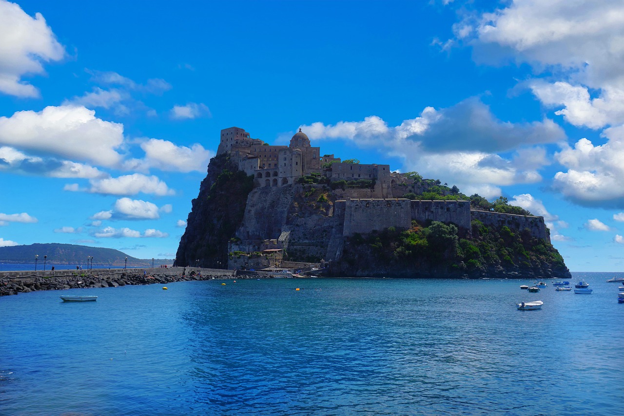 Cosa vedere a Ischia: le bellezze naturali e storiche da non perdere